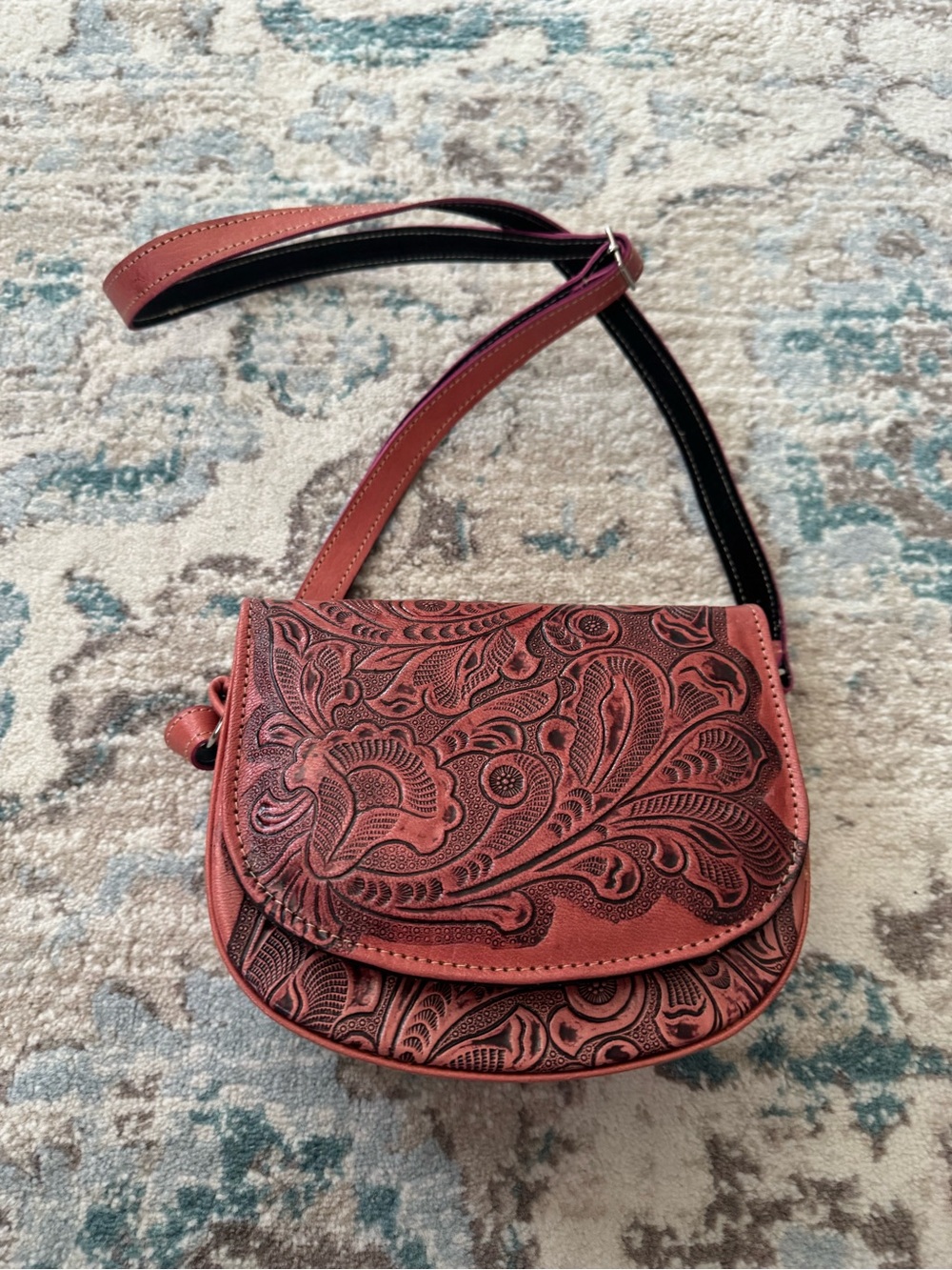 Western Tooled Floral Crossbody Purse – Brown Leather Cowgirl Shoulder Bag - Picture 3 of 7